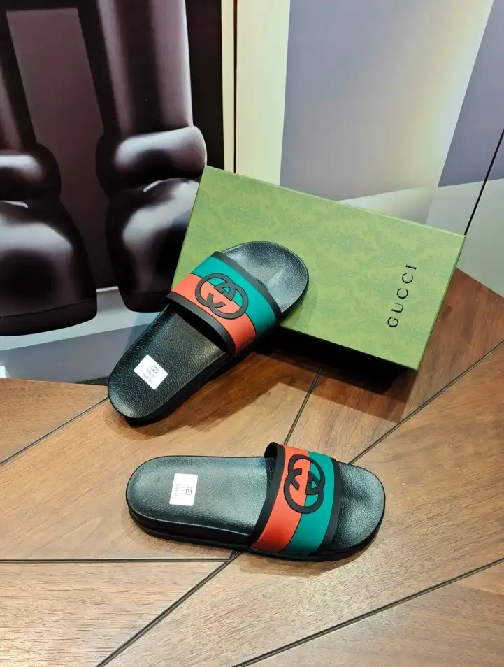 hype Gucci Slippers