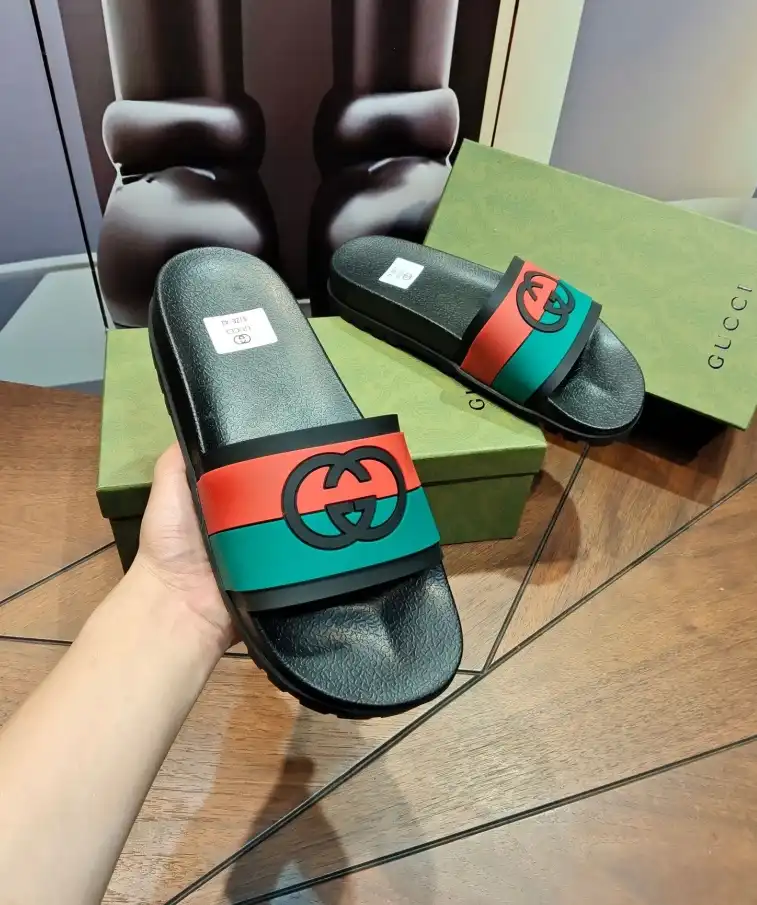 hype Gucci Slippers