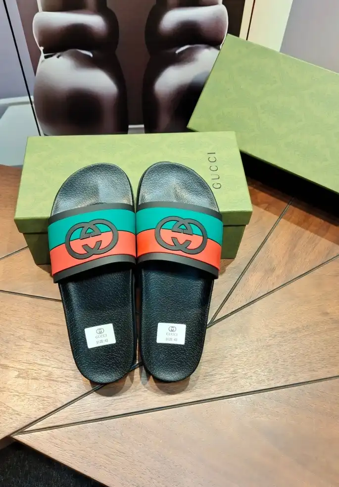 hype Gucci Slippers