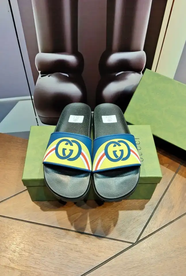 hype Gucci Slippers