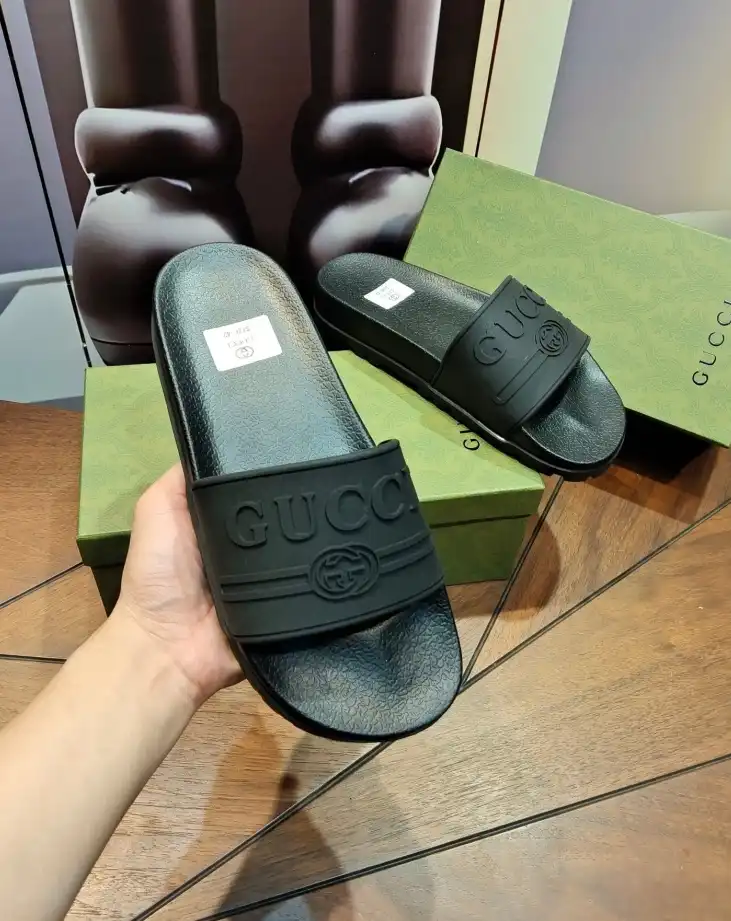 hype Gucci Slippers