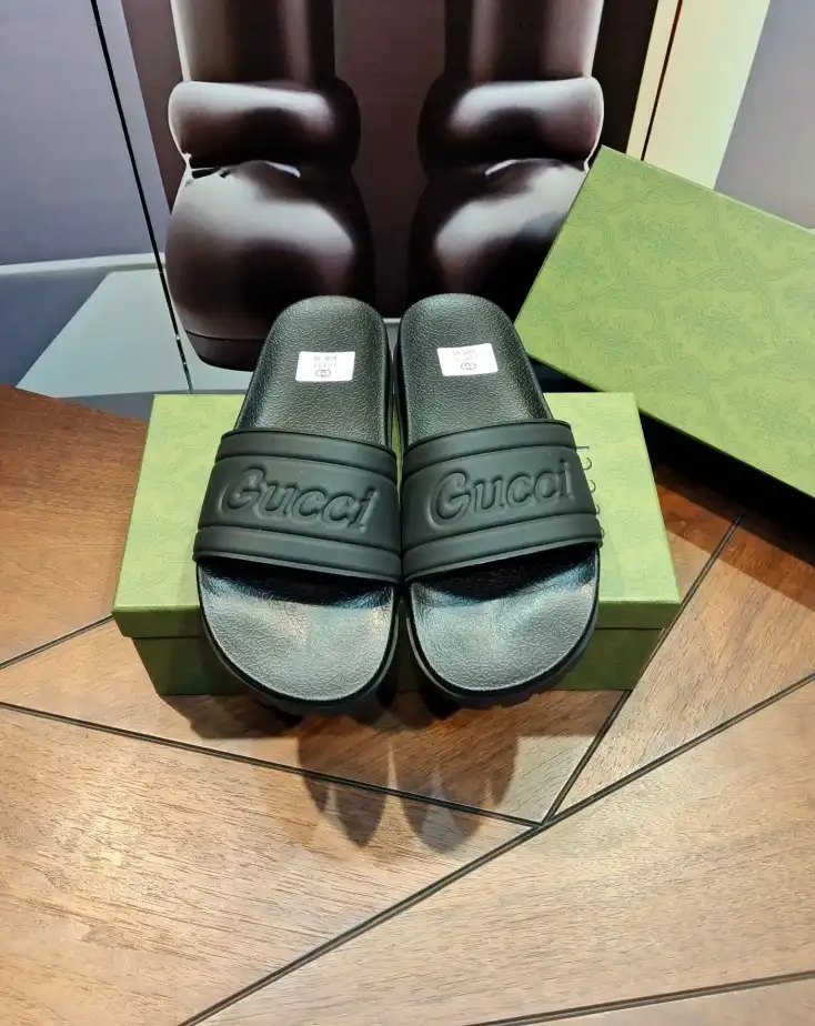 hype Gucci Slippers