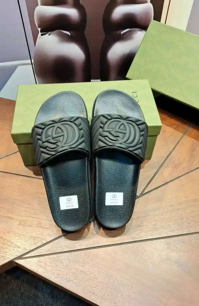 hype Gucci Slippers