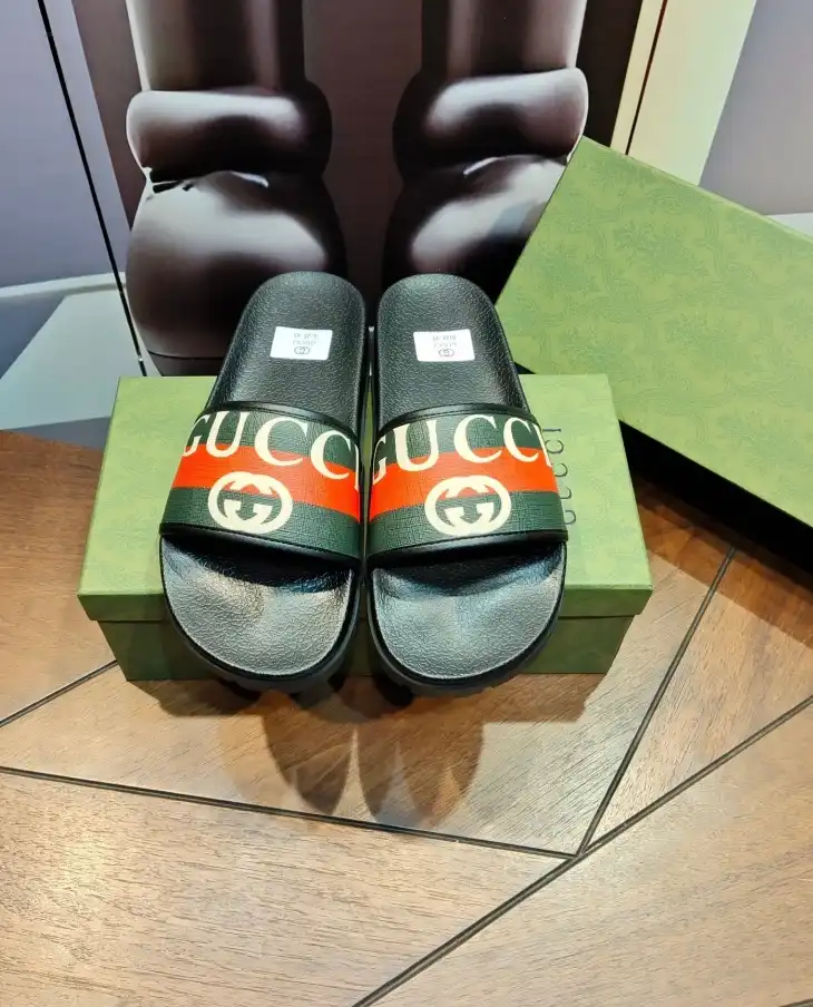 hype Gucci Slippers