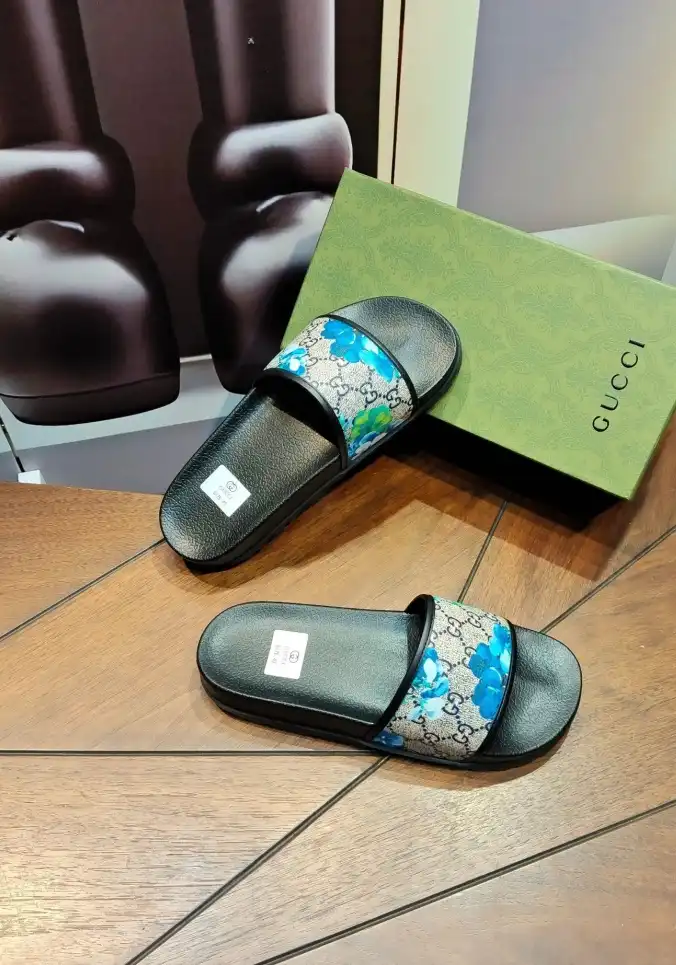 hype Gucci Slippers