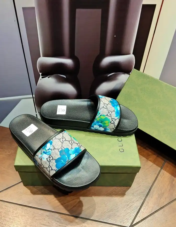 hype Gucci Slippers