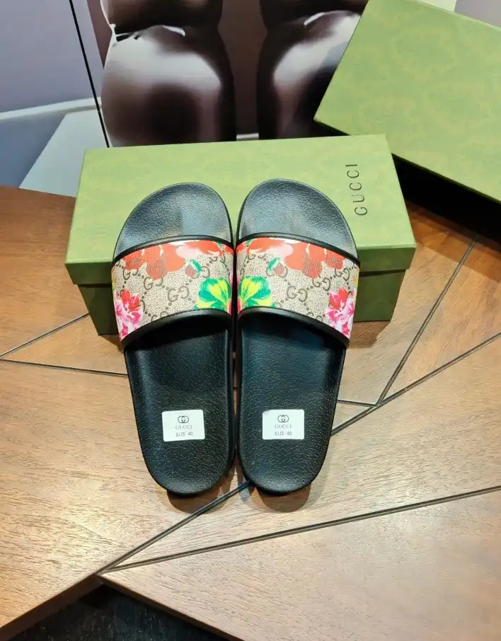 hype Gucci Slippers