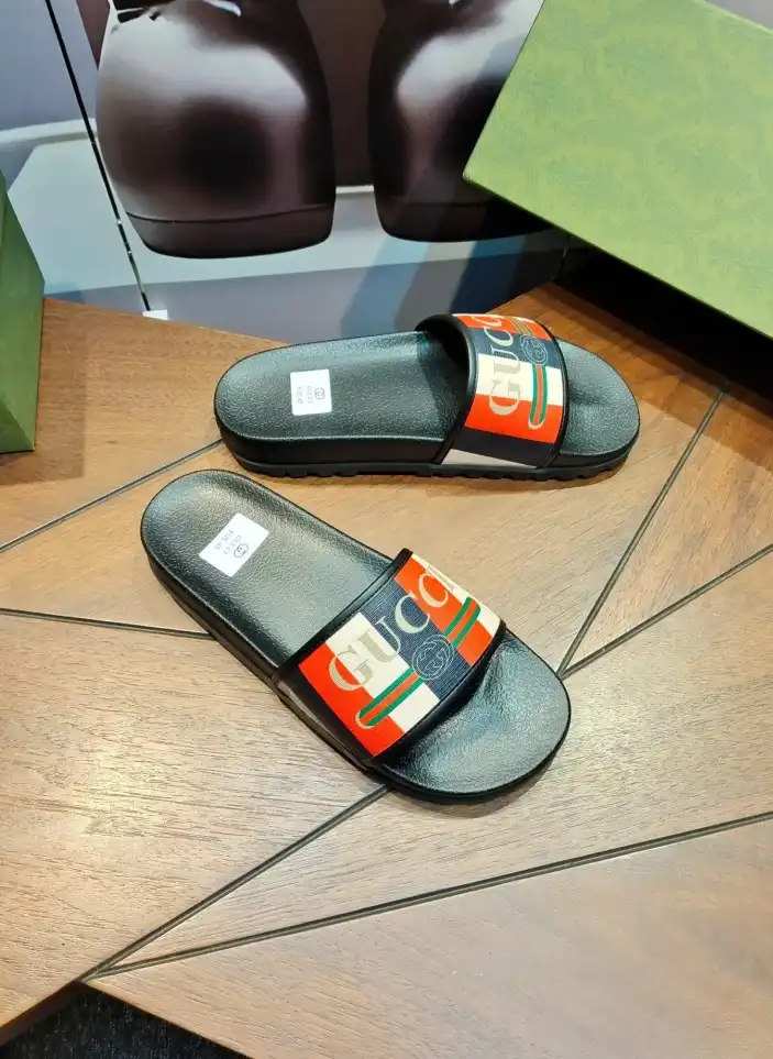 hype Gucci Slippers