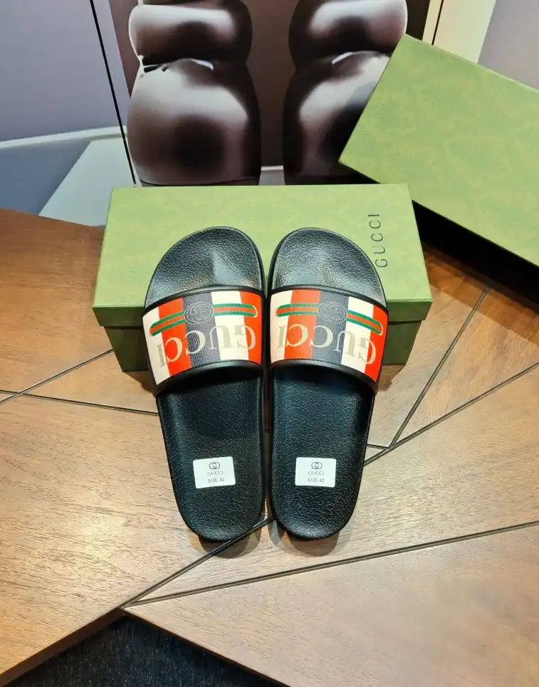 hype Gucci Slippers