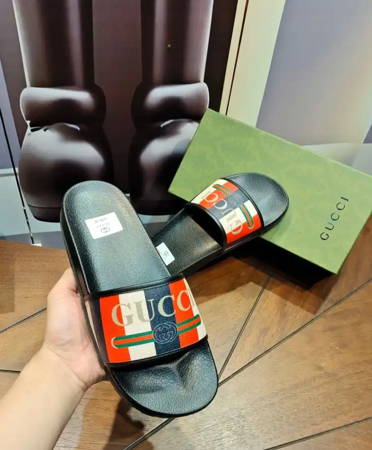 hype Gucci Slippers