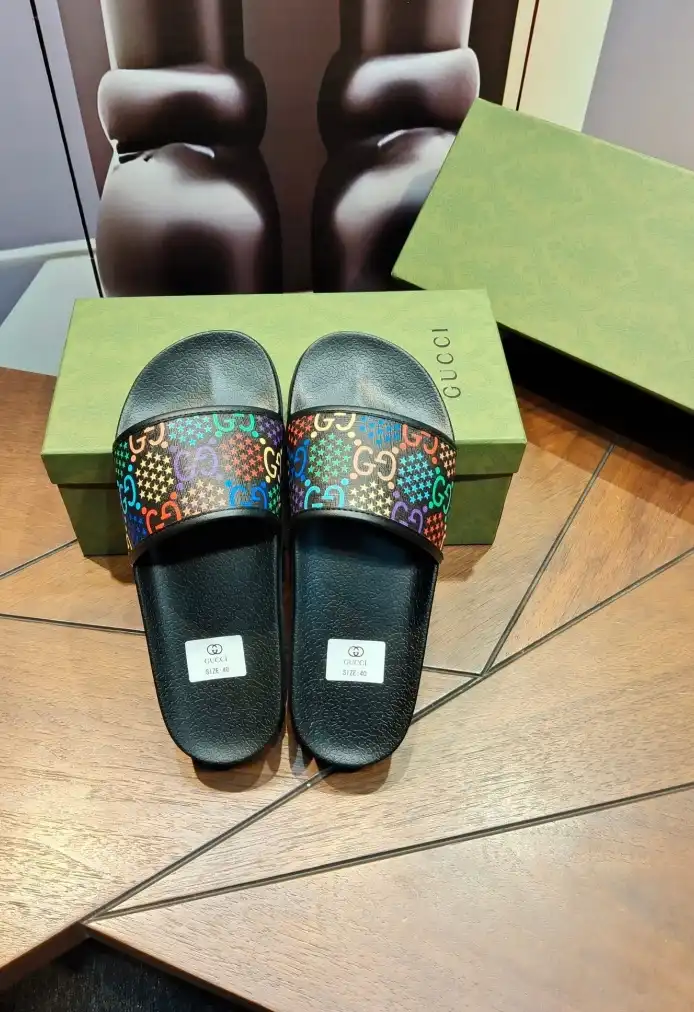 hype Gucci Slippers