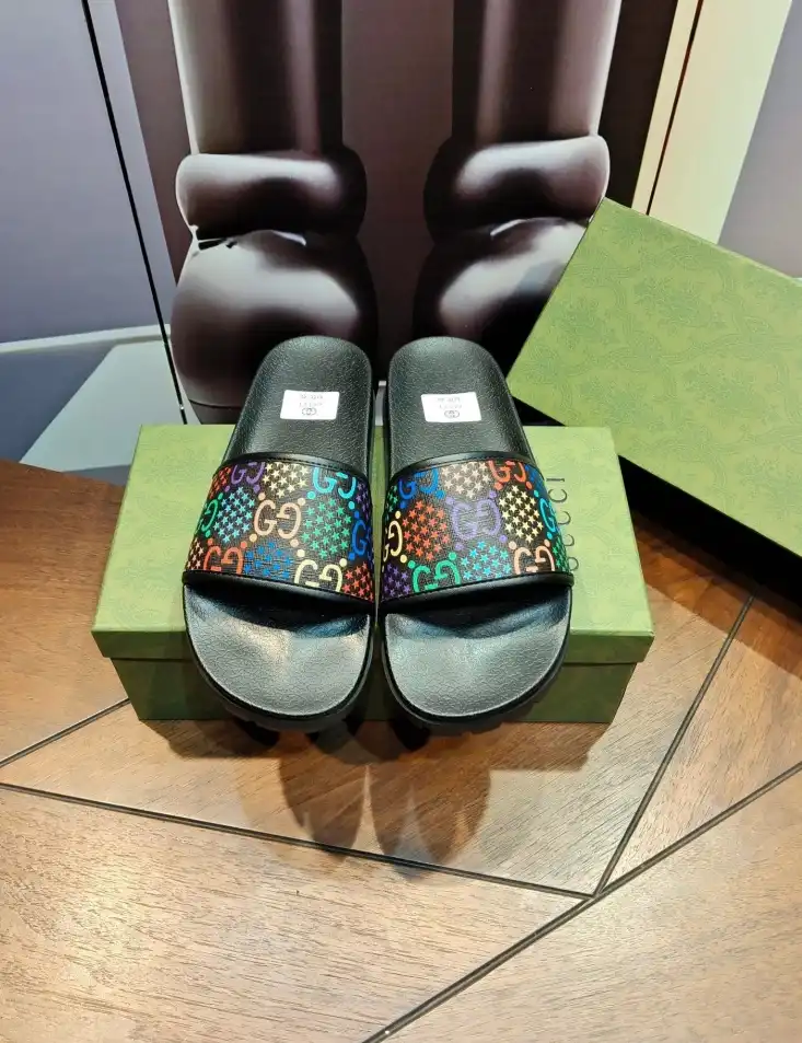 hype Gucci Slippers