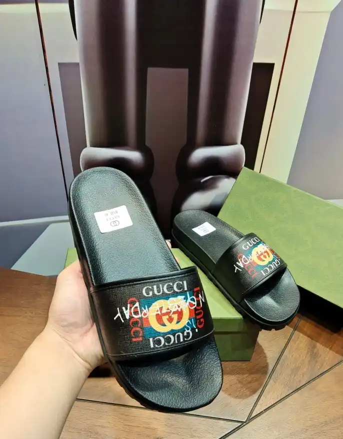 hype Gucci Slippers