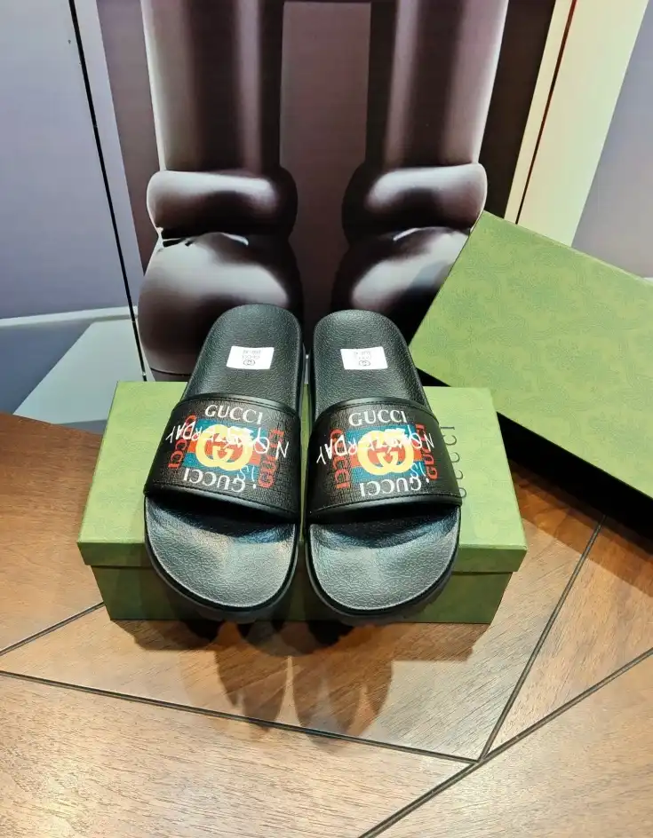 hype Gucci Slippers