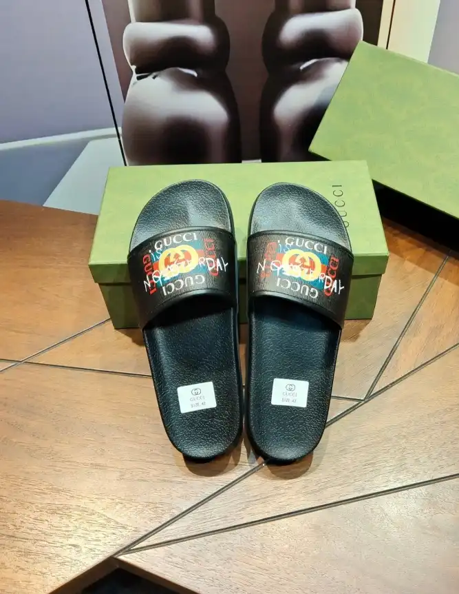 hype Gucci Slippers