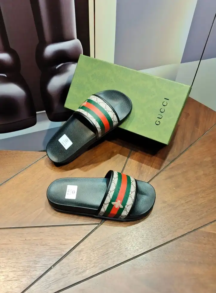 hype Gucci Slippers