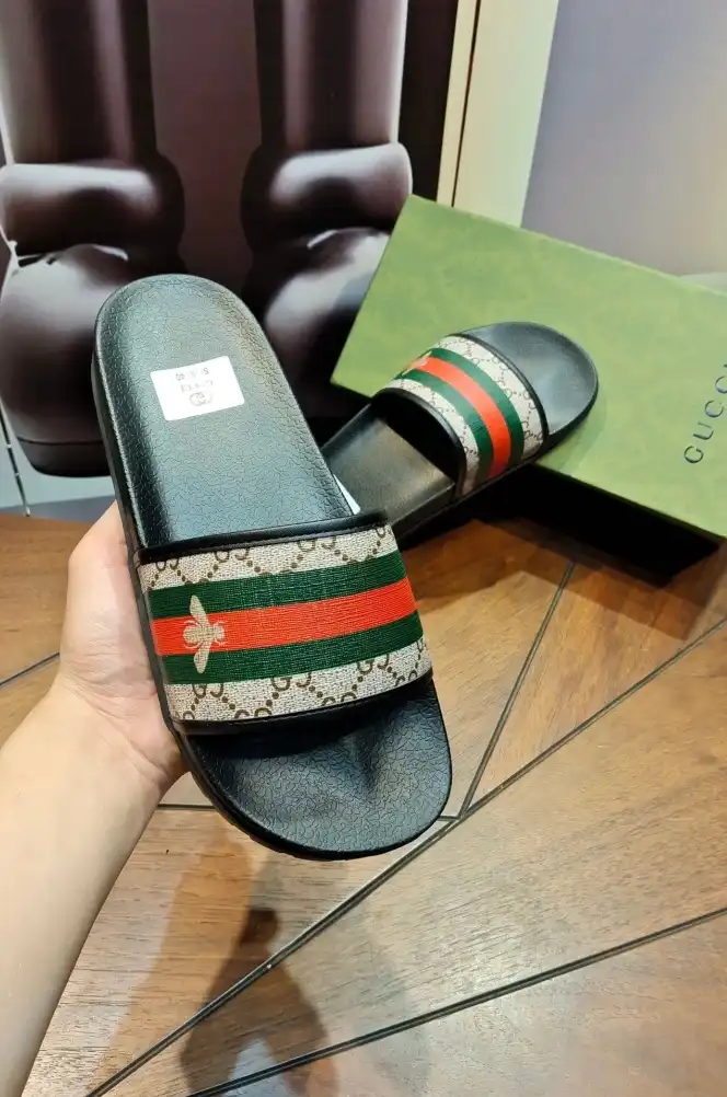 hype Gucci Slippers