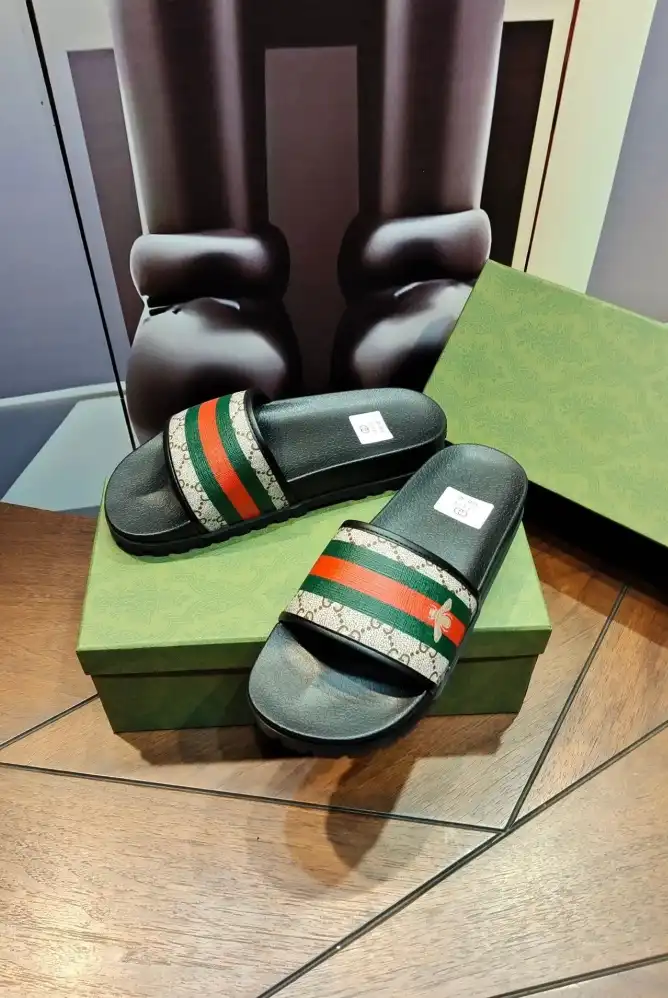 hype Gucci Slippers