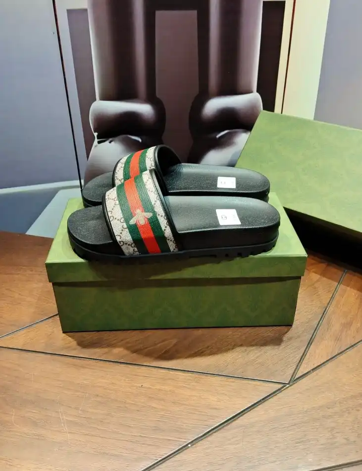 hype Gucci Slippers