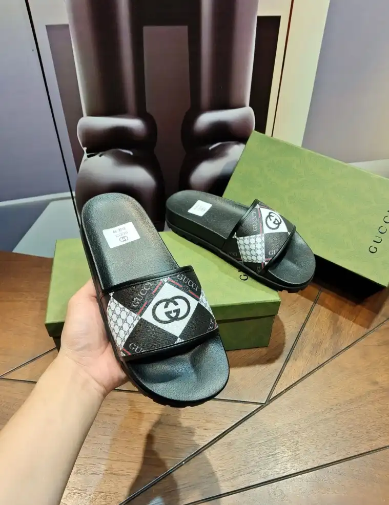 hype Gucci Slippers