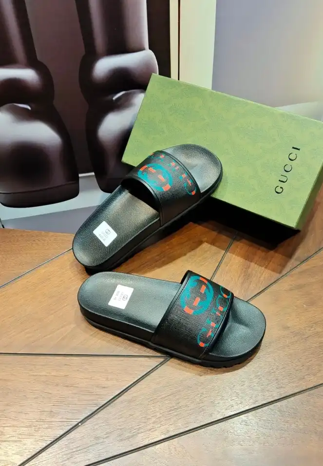 hype Gucci Slippers