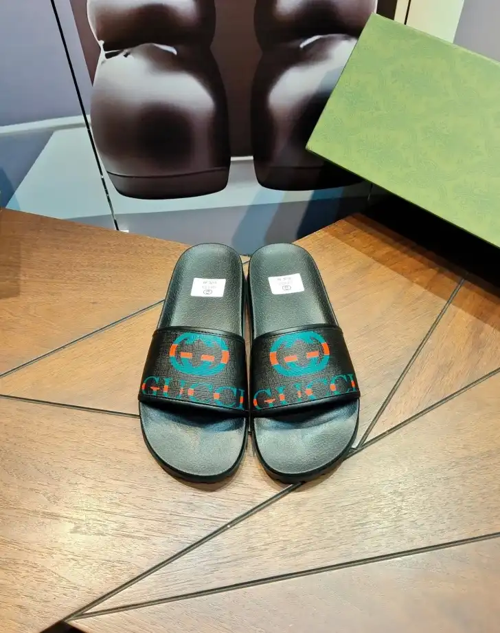 hype Gucci Slippers