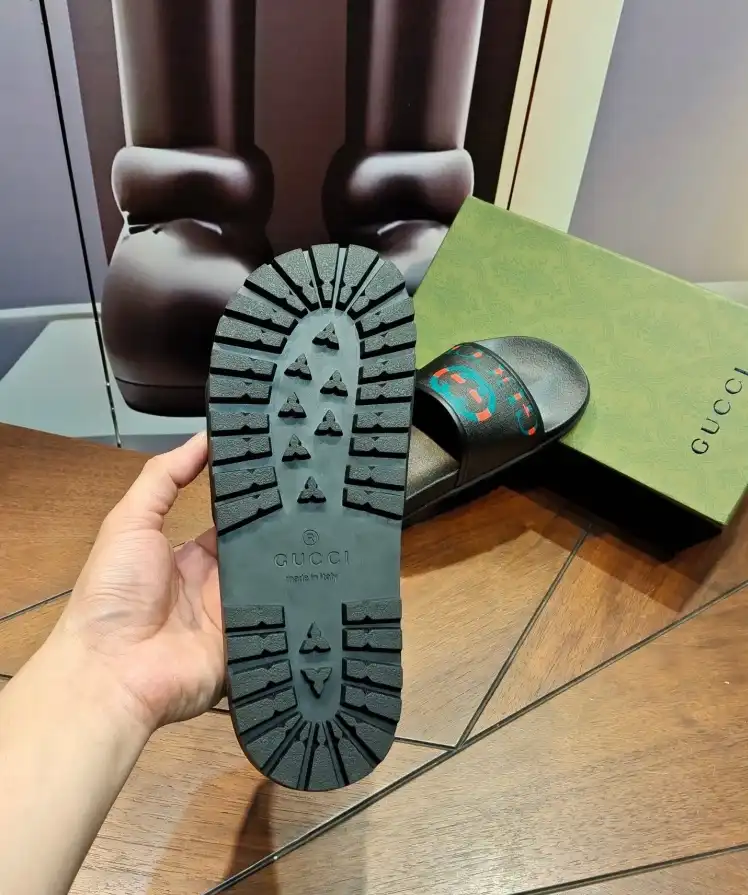 hype Gucci Slippers