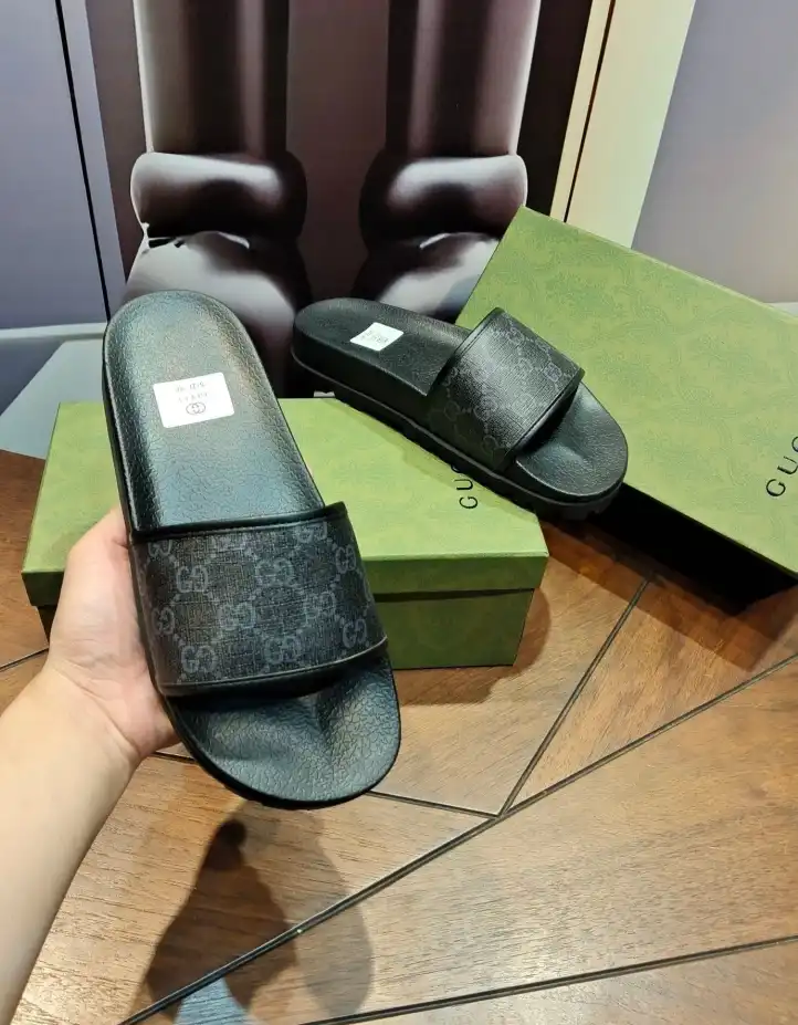 hype Gucci Slippers