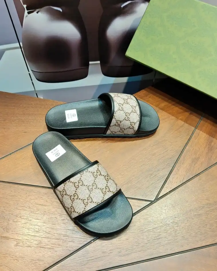 hype Gucci Slippers