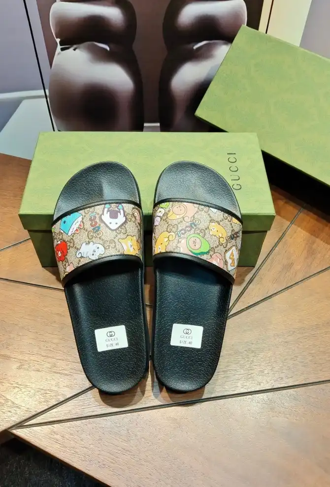 hype Gucci Slippers