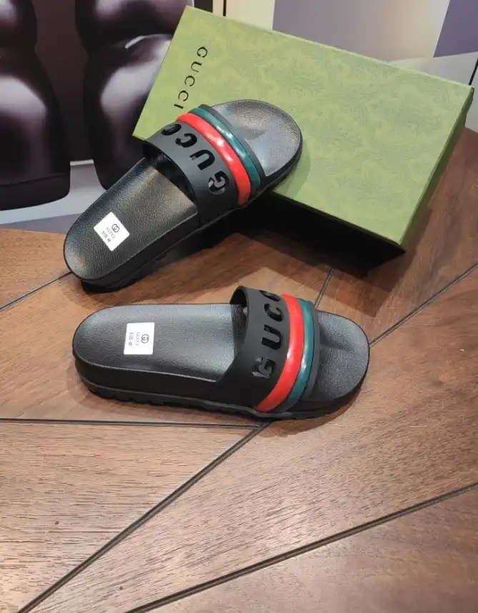 hype Gucci Slippers