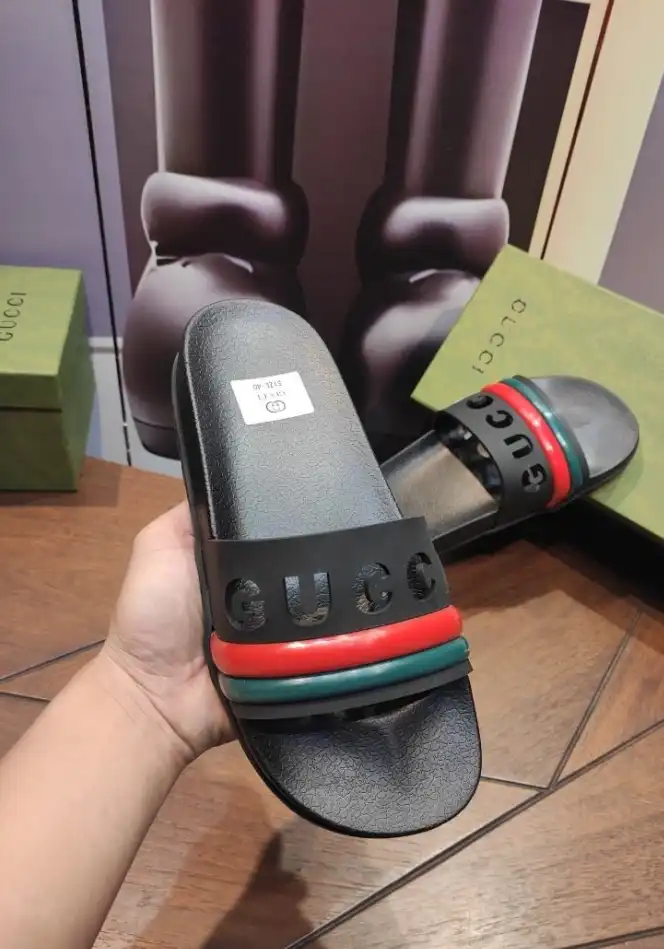 hype Gucci Slippers