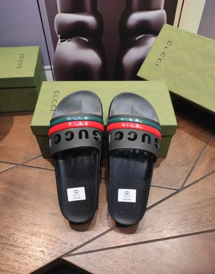 hype Gucci Slippers