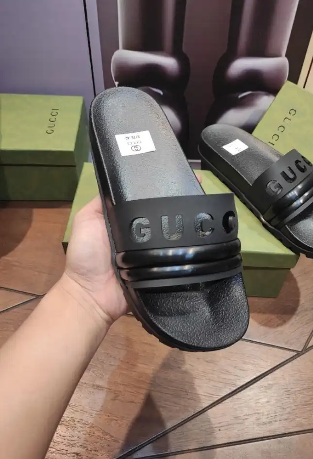 hype Gucci Slippers