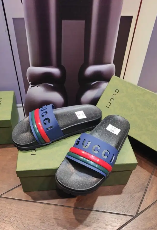 hype Gucci Slippers