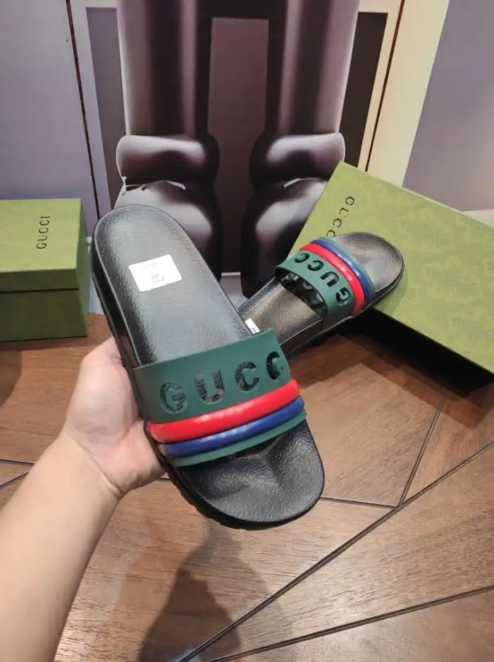 hype Gucci Slippers