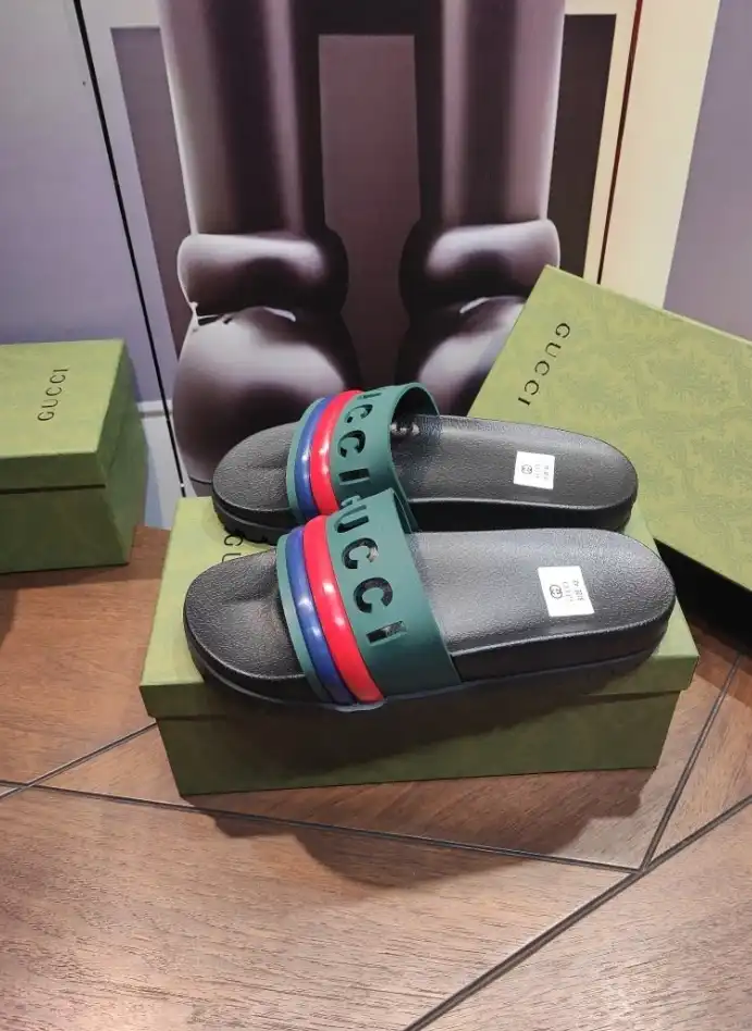 hype Gucci Slippers