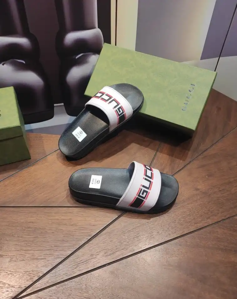 hype Gucci Slippers