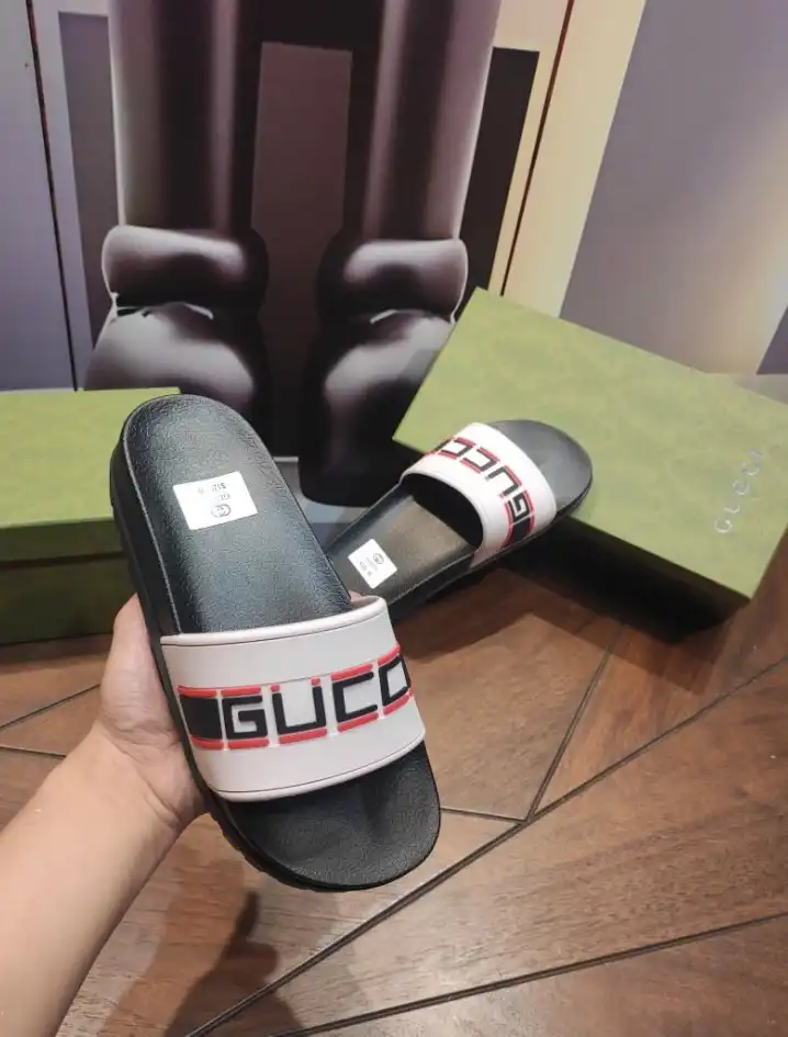 hype Gucci Slippers