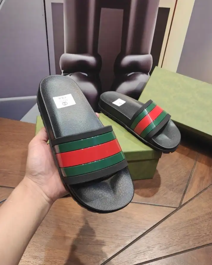 hype Gucci Slippers