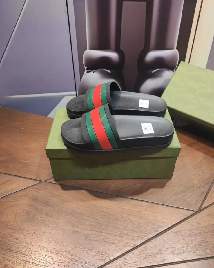 hype Gucci Slippers