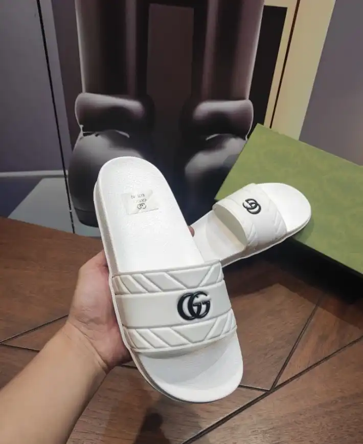 hype Gucci Slippers