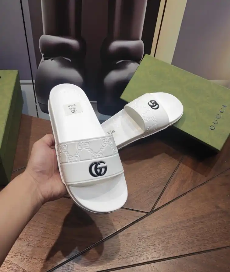 hype Gucci Slippers