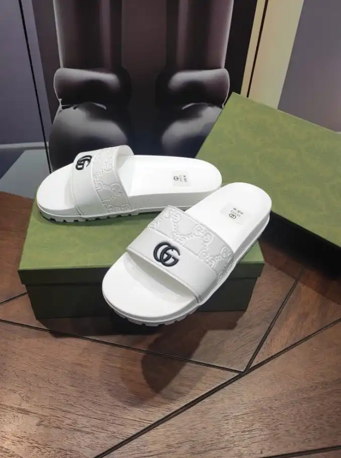 hype Gucci Slippers