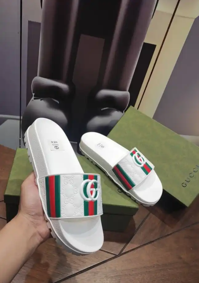 hype Gucci Slippers