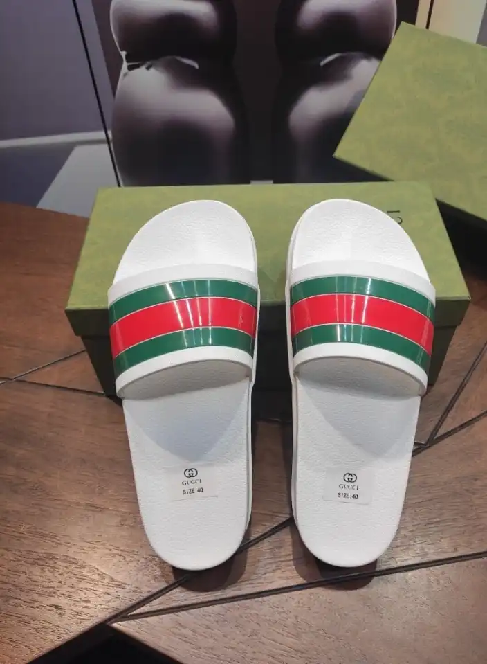 hype Gucci Slippers