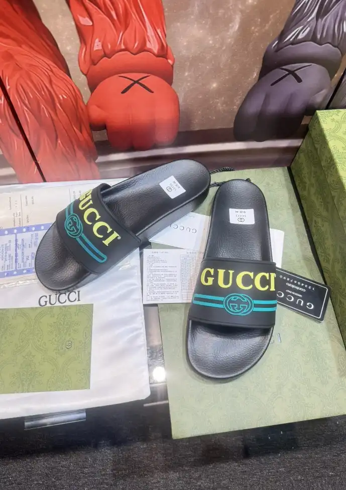 hype Gucci Slippers