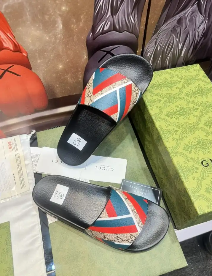 hype Gucci Slippers