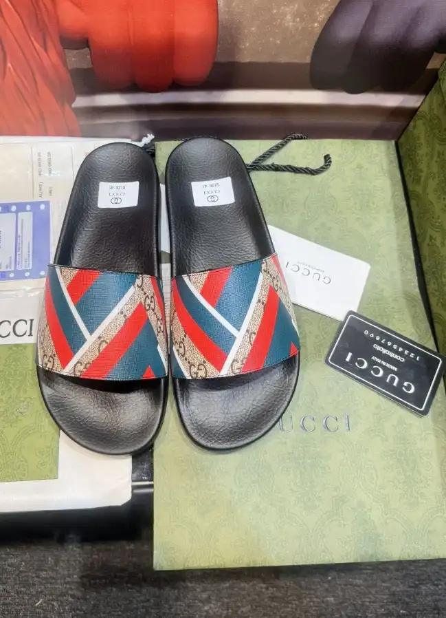 hype Gucci Slippers