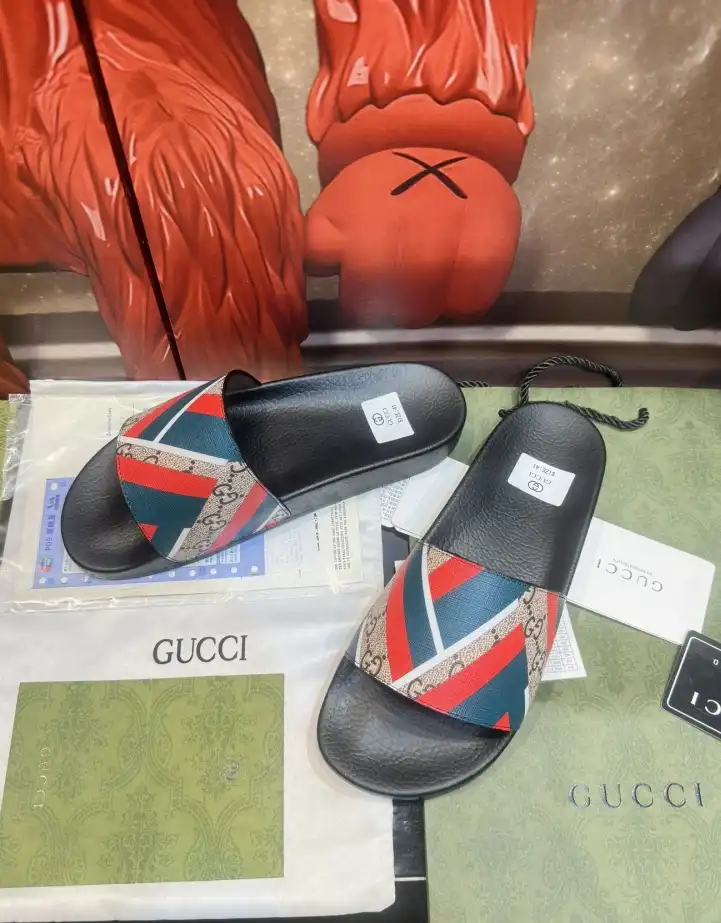 hype Gucci Slippers